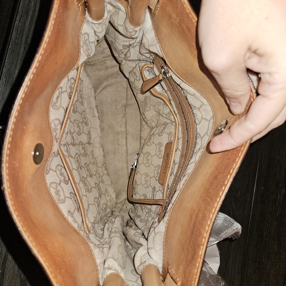 Michael Kors Brown Ombre Leather Hamilton! - Picture 8 of 8